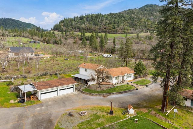 7511 Hugo Road, Grants Pass, OR 97526
