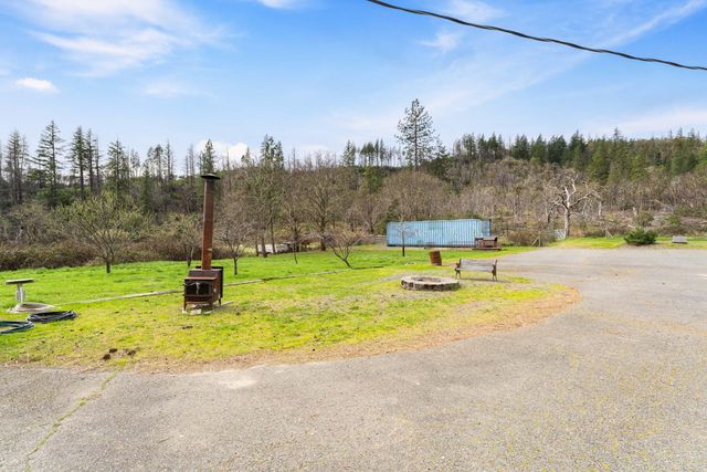 7511 Hugo Road, Grants Pass, OR 97526