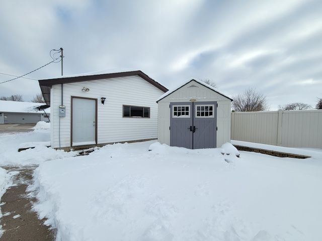 436 N Columbia Avenue, Oglesby, IL 61348