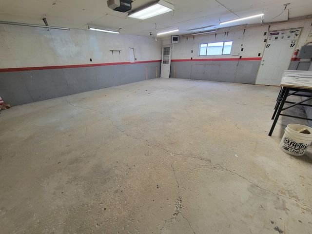 436 N Columbia Avenue, Oglesby, IL 61348