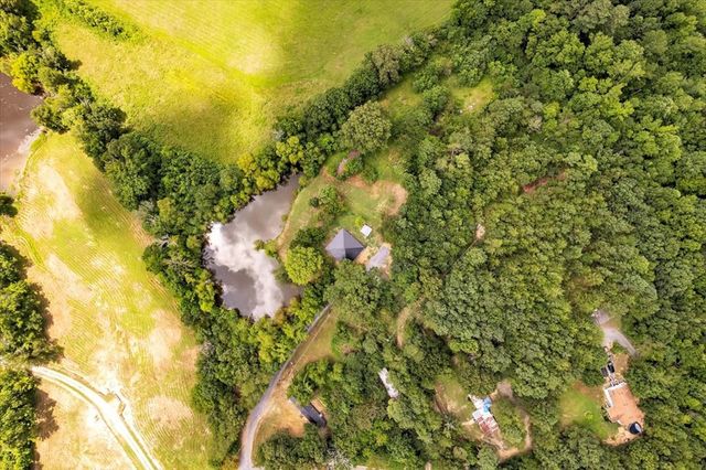 499 Crandall Ellijay Road, Chatsworth, GA 30705