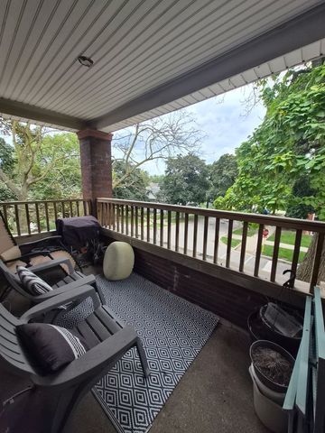 4056 N Leamington Avenue 2F, Chicago, IL 60641
