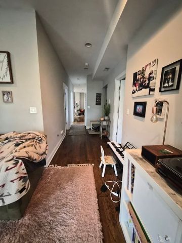 4056 N Leamington Avenue 2F, Chicago, IL 60641