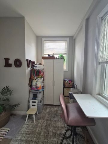 4056 N Leamington Avenue 2F, Chicago, IL 60641