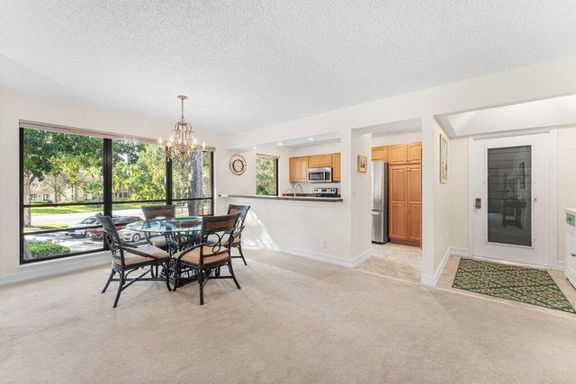 606 Brackenwood Cove, Palm Beach Gardens, FL 33418