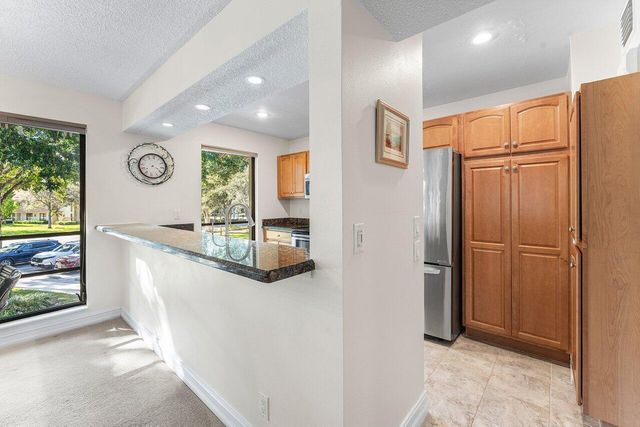 606 Brackenwood Cove, Palm Beach Gardens, FL 33418