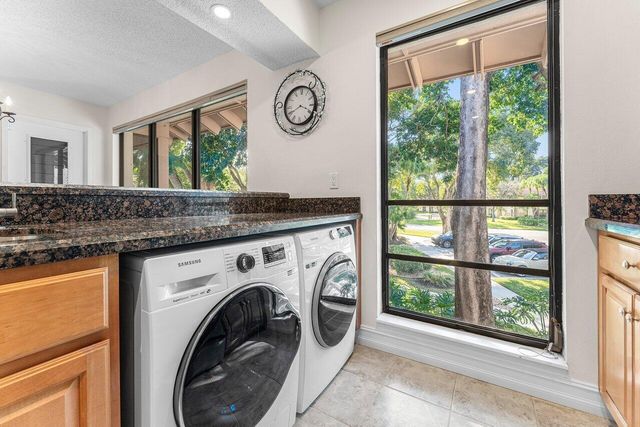 606 Brackenwood Cove, Palm Beach Gardens, FL 33418