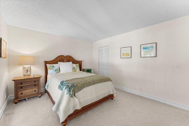 606 Brackenwood Cove, Palm Beach Gardens, FL 33418