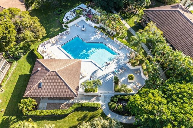 606 Brackenwood Cove, Palm Beach Gardens, FL 33418