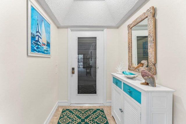 606 Brackenwood Cove, Palm Beach Gardens, FL 33418