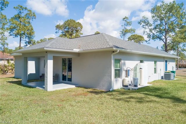 911 14th ST SE, Naples, FL 34117