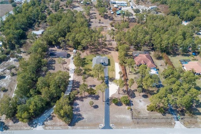 911 14th ST SE, Naples, FL 34117