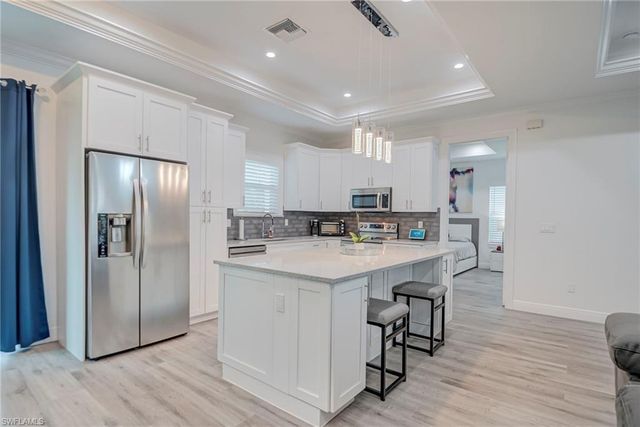 911 14th ST SE, Naples, FL 34117