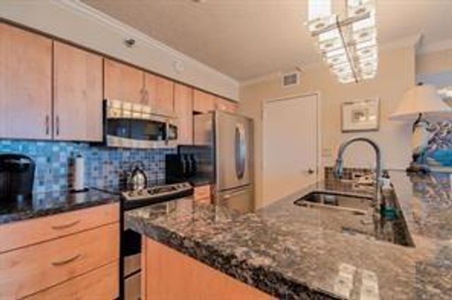 5220 Seawall Boulevard 633, Galveston, TX 77551