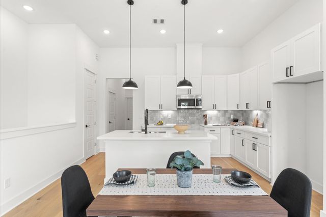 1004 Tuskegee Heights Lane, Houston, TX 77091