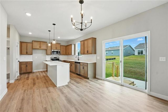 9616 N Ava Street, Kansas City, MO 64154