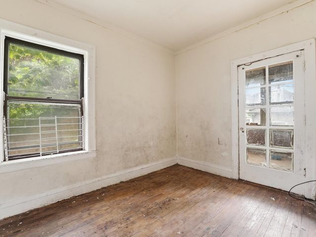 7842 S Constance Avenue, Chicago, IL 60649