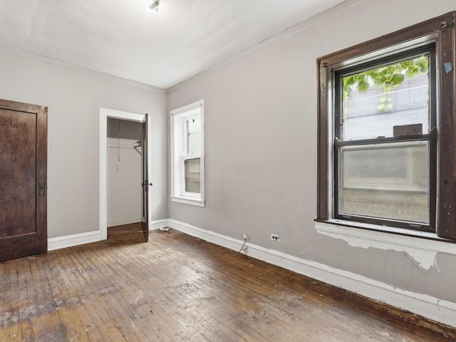 7842 S Constance Avenue, Chicago, IL 60649
