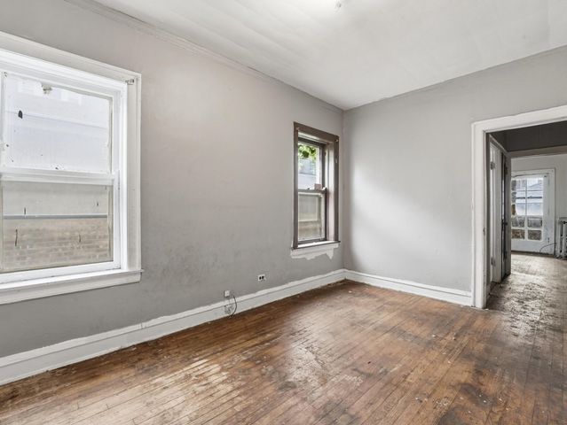 7842 S Constance Avenue, Chicago, IL 60649