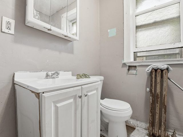 7842 S Constance Avenue, Chicago, IL 60649