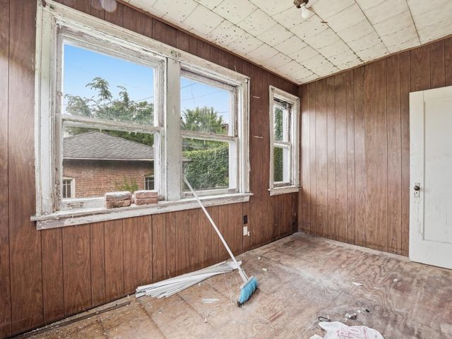 7842 S Constance Avenue, Chicago, IL 60649