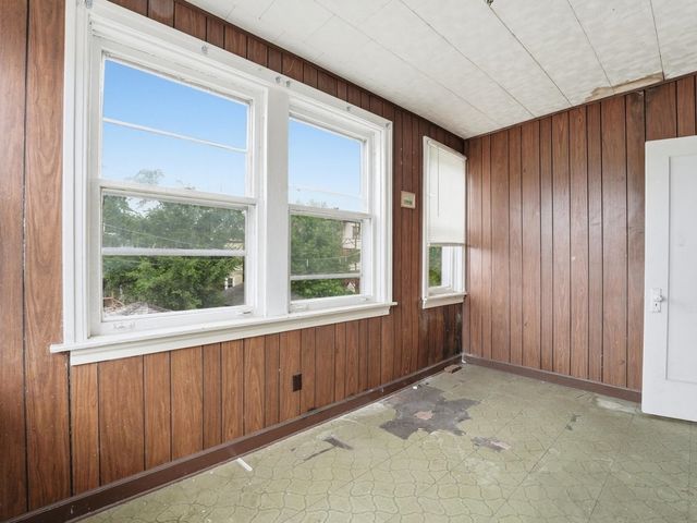 7842 S Constance Avenue, Chicago, IL 60649