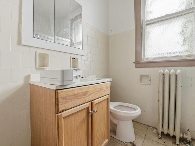 7842 S Constance Avenue, Chicago, IL 60649