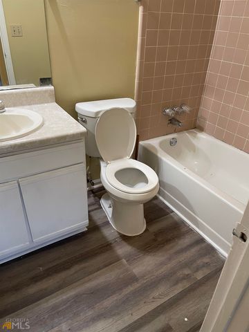 10399 Briarbay Drive, Jonesboro, GA 30238