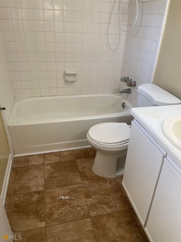 10399 Briarbay Drive, Jonesboro, GA 30238