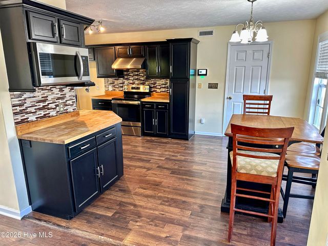 200 Newhan Court, Jacksonville, NC 28546