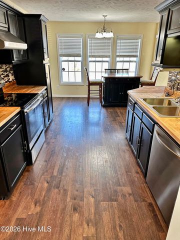 200 Newhan Court, Jacksonville, NC 28546