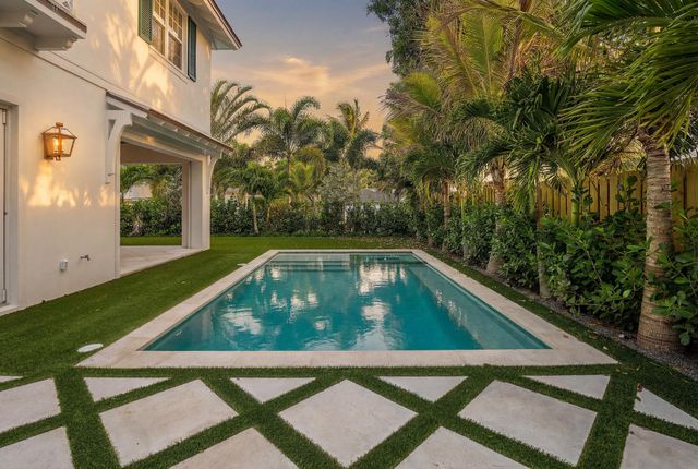 309 Greymon Drive, West Palm Beach, FL 33405