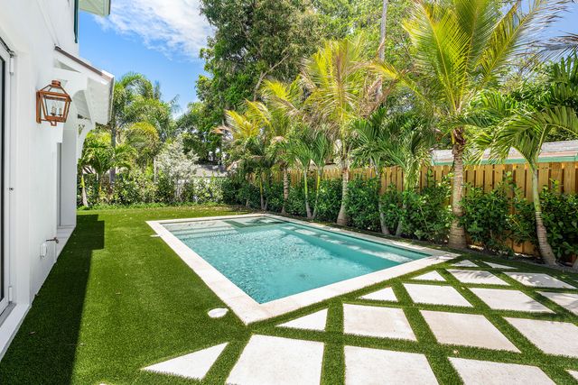 309 Greymon Drive, West Palm Beach, FL 33405