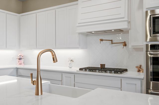 2110 Shady Grove Road, Weatherford, TX 76088