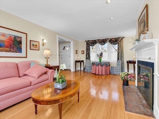 243 Upland Ave, Newton, MA 02461