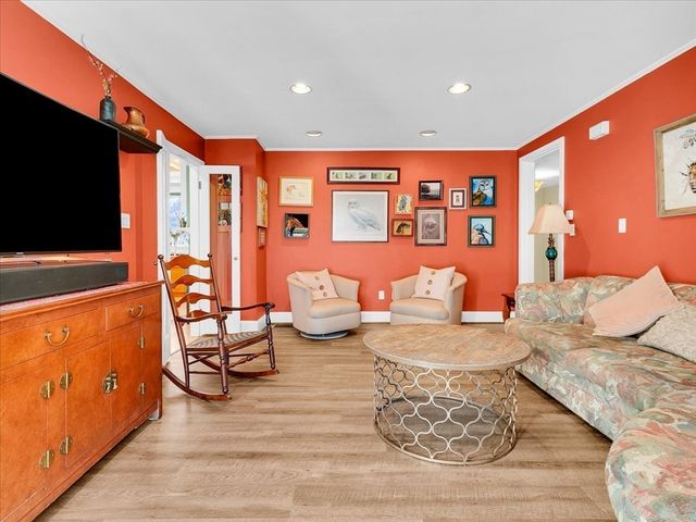 243 Upland Ave, Newton, MA 02461