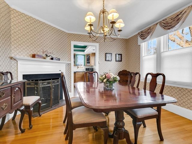 243 Upland Ave, Newton, MA 02461