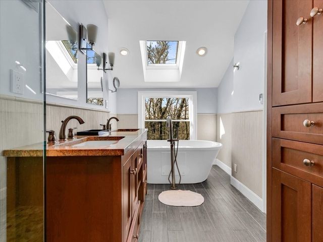 243 Upland Ave, Newton, MA 02461