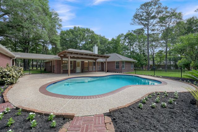 5307 Country Court, Magnolia, TX 77354
