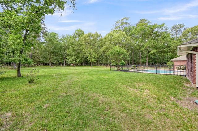 5307 Country Court, Magnolia, TX 77354
