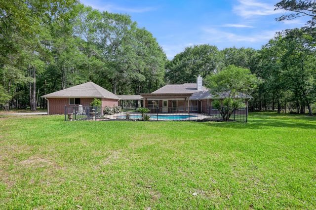 5307 Country Court, Magnolia, TX 77354