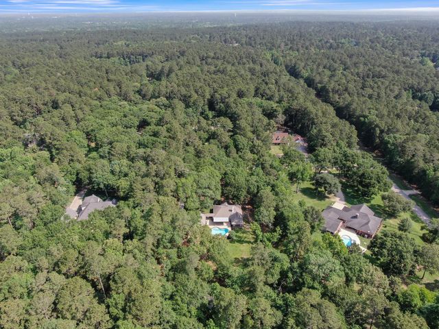 5307 Country Court, Magnolia, TX 77354