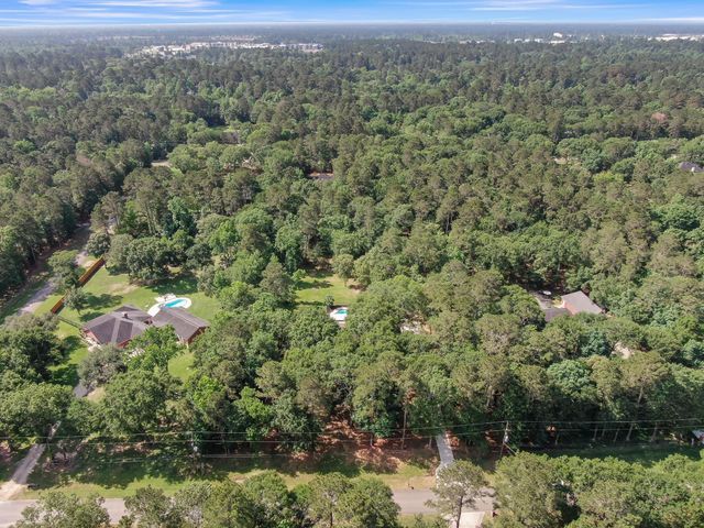 5307 Country Court, Magnolia, TX 77354