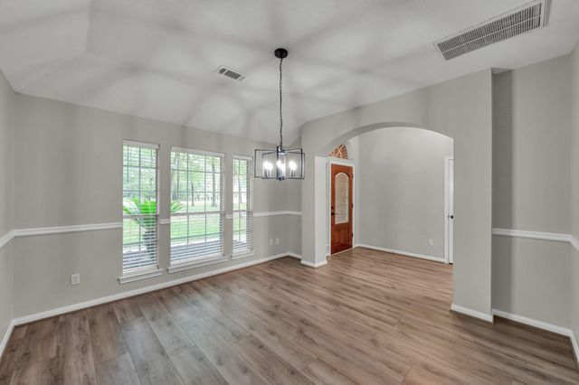 5307 Country Court, Magnolia, TX 77354