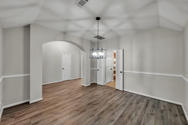 5307 Country Court, Magnolia, TX 77354