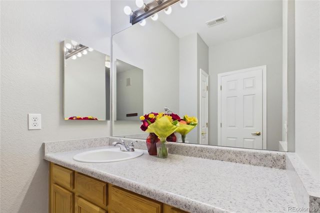 7170 S Wenatchee Way F, Aurora, CO 80016
