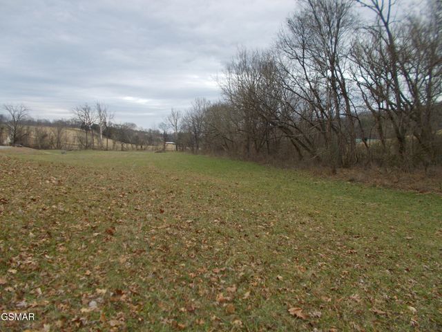 440 Mountain Lake Way, Newport, TN 37821