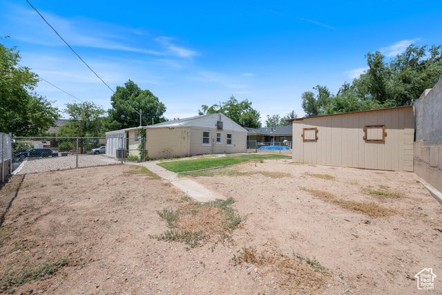 433 S 100 E, St. George, UT 84770