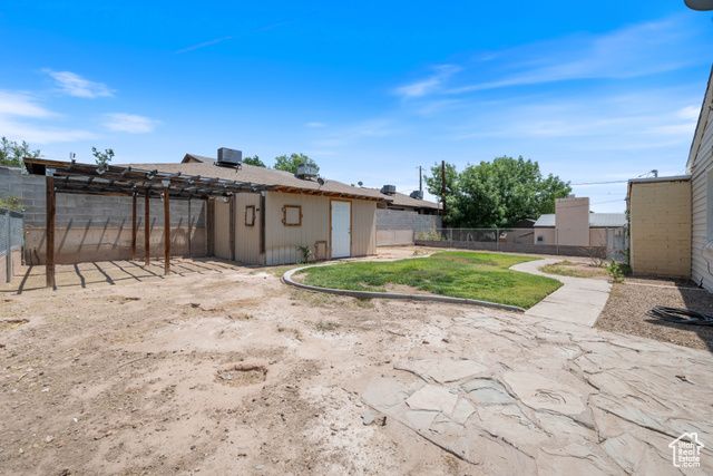 433 S 100 E, St. George, UT 84770