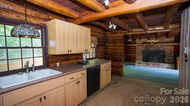 305 Melanie Lane, Black Mountain, NC 28711